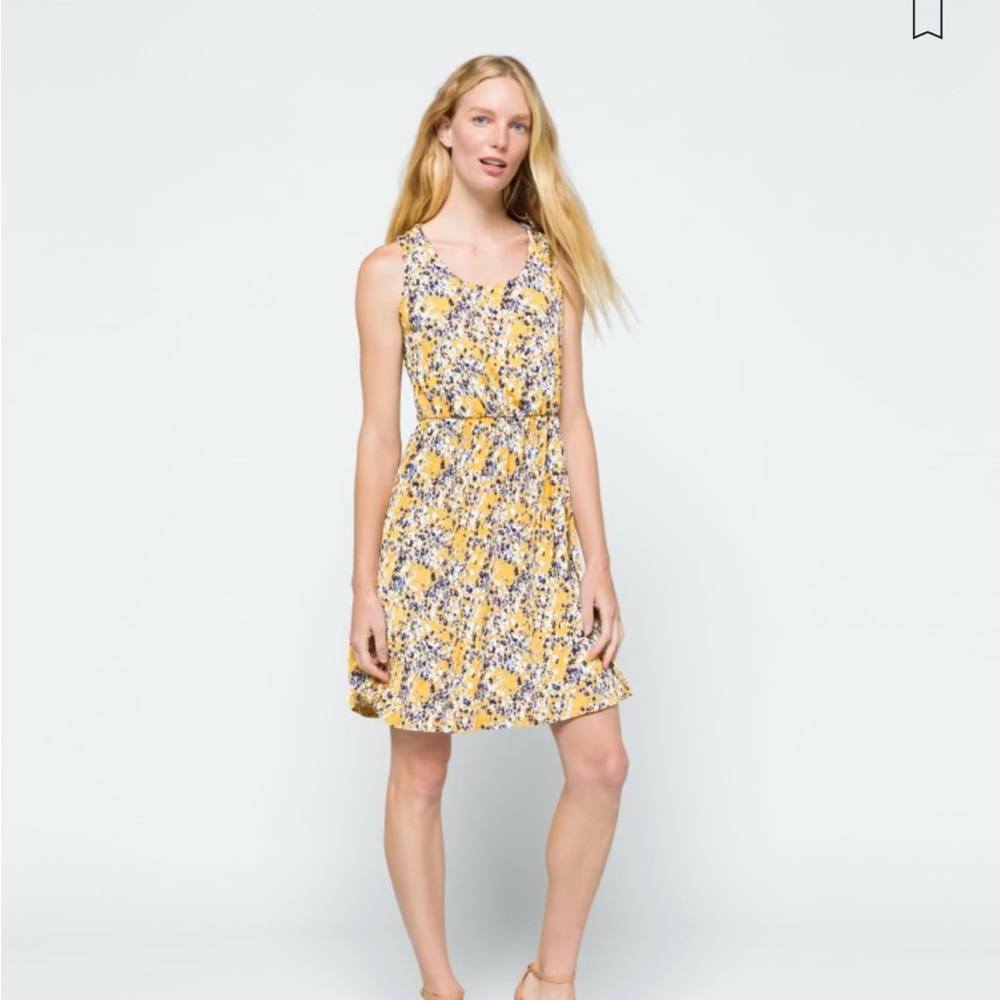 Perfect fall dress.